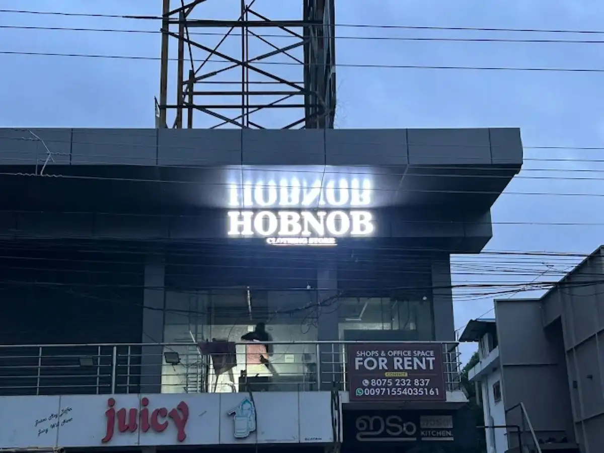 HOBNOB Clothing Store in Ottapalam